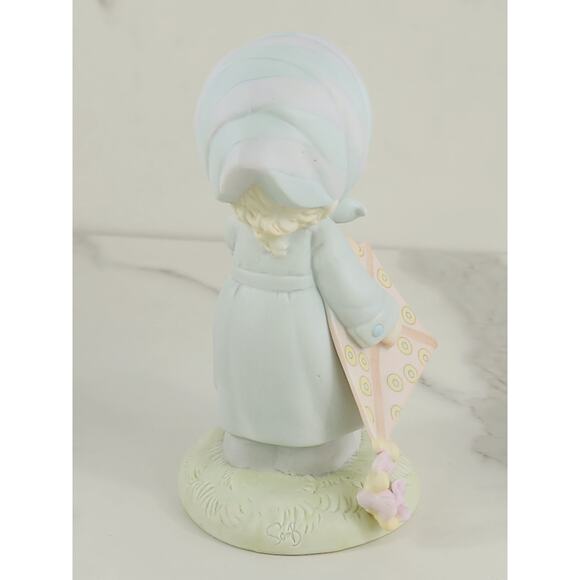 Enesco Precious Moments March Girl w/ Kite 5 1/2" Porcelain Figurine 1989 Taiwan - Picture 9 of 16